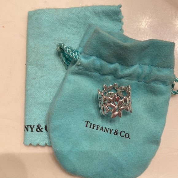 COPY - Paloma Picasso Tiffany & Co. Olive Leaf Band Ring - Picture 8 of 14